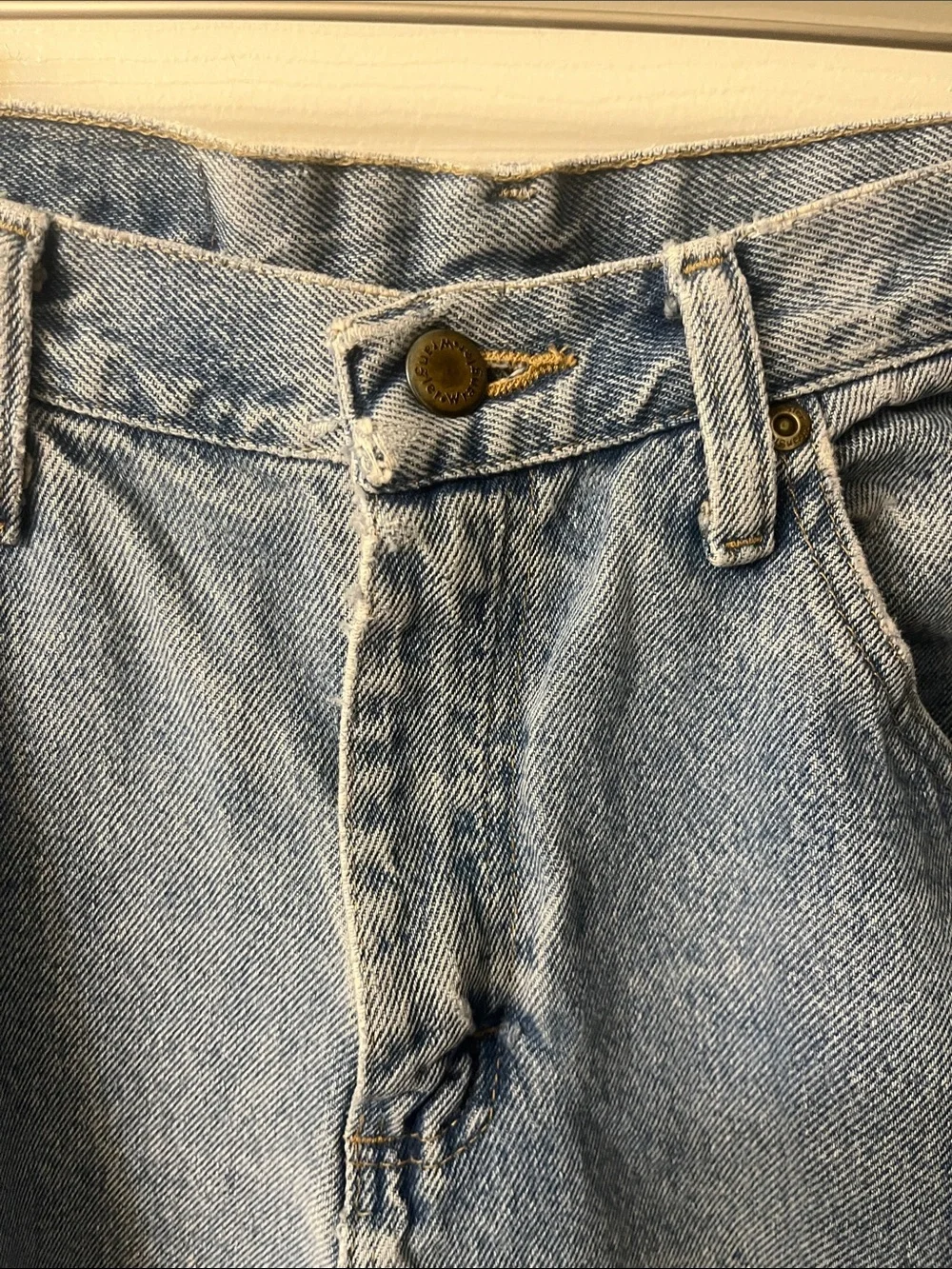 Wrangler 965T1SL Lightwash Distressed Straight Leg Denim Jeans